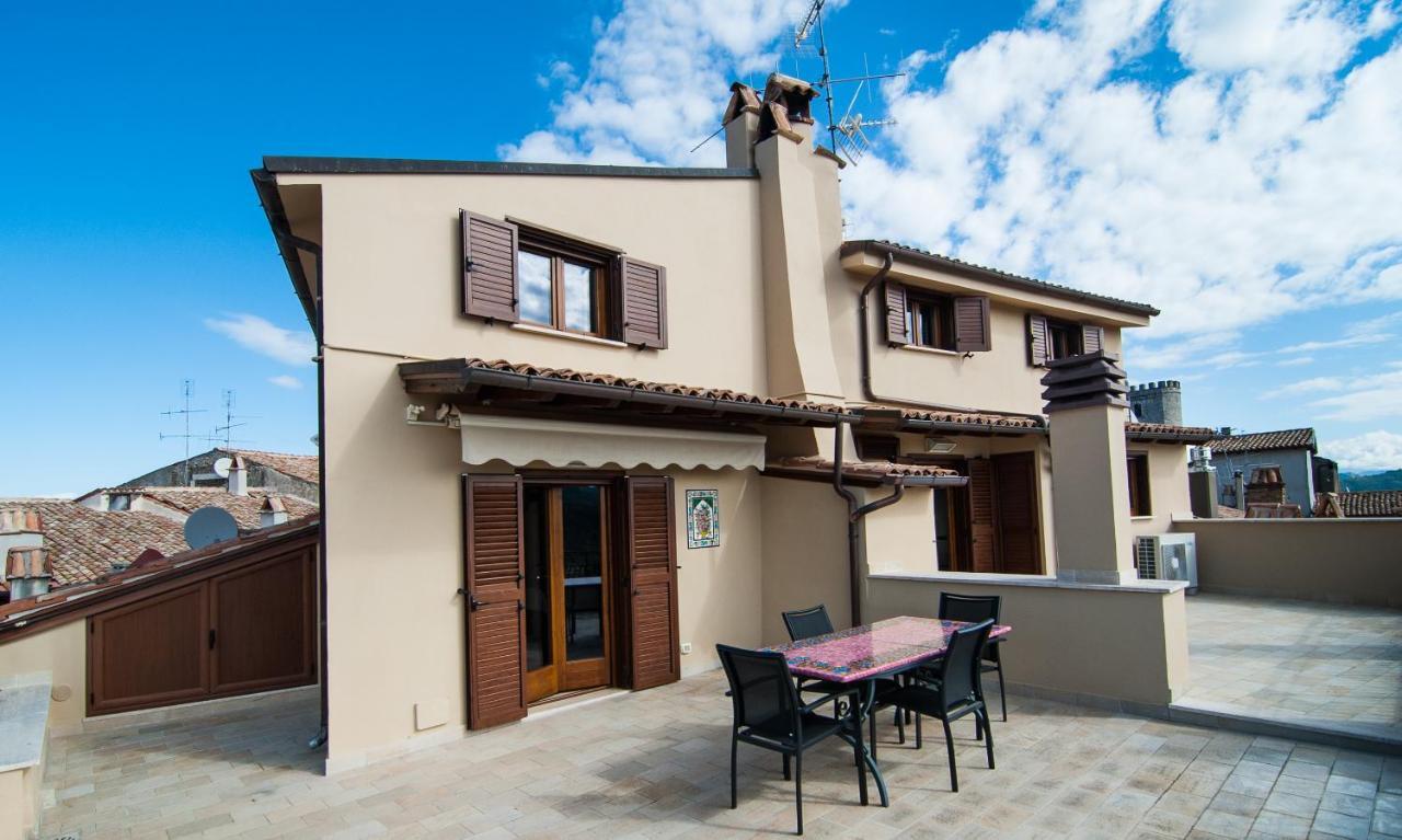 Casa Vacanza La Piazza Orvinio Exterior foto